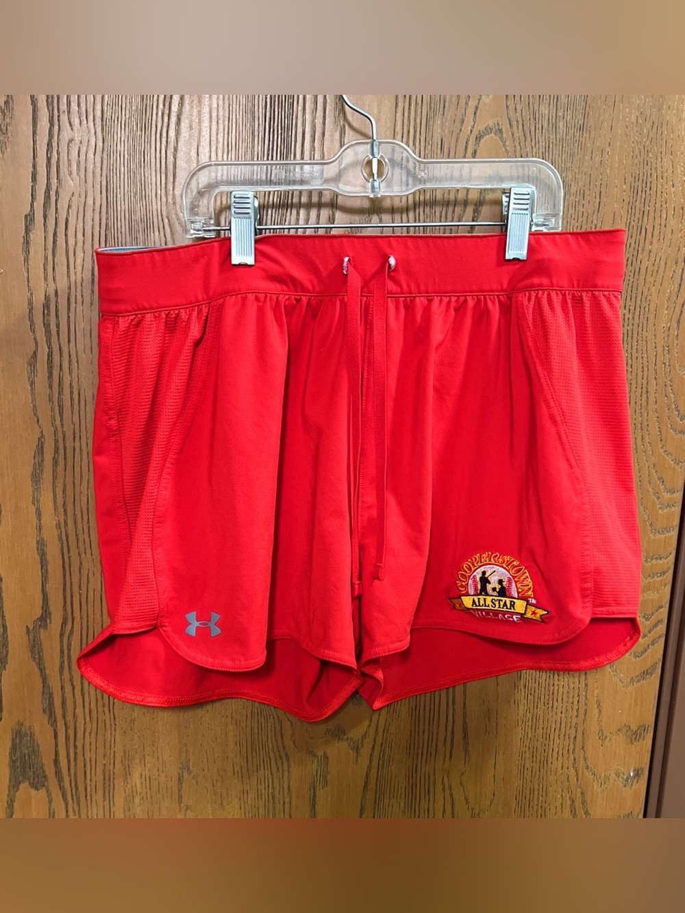 Under Armour Womens Red HeatGear Shorts Cooperstown All-Star Village Large